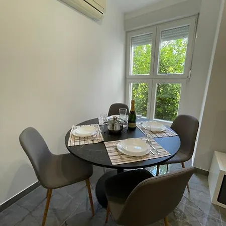 Owl - Modern Spacious For 4 - 5min To Centar Apartament