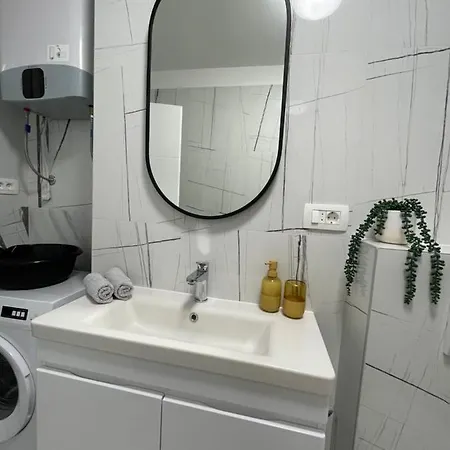 Apartament Owl - Modern Spacious For 4 - 5min To Centar